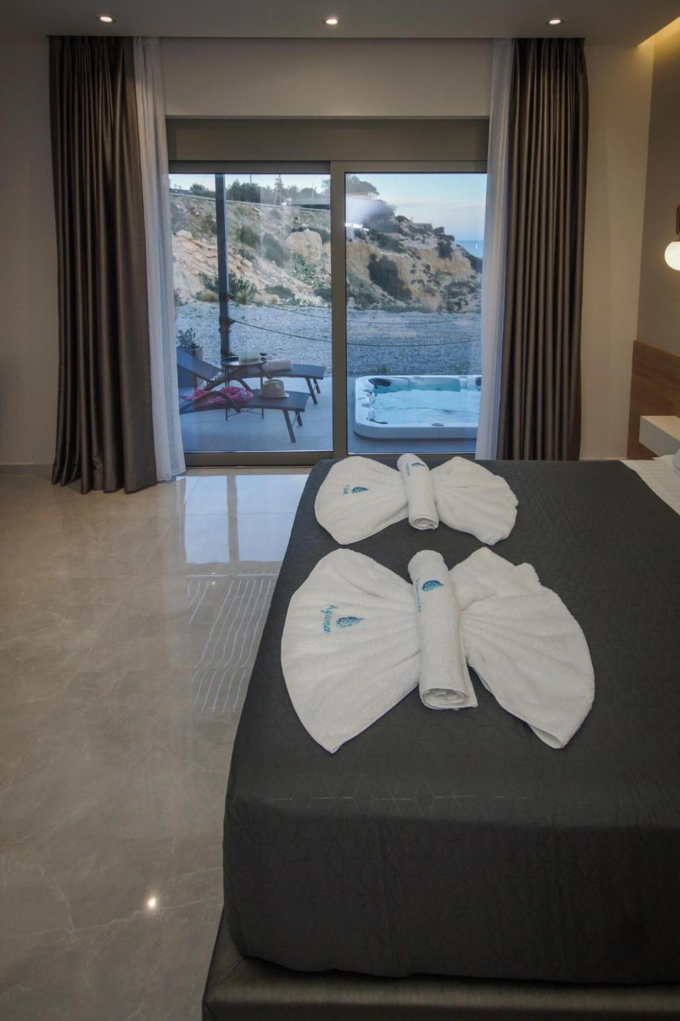 Aquamarine Luxury Suites 阿彻奇洛斯 外观 照片
